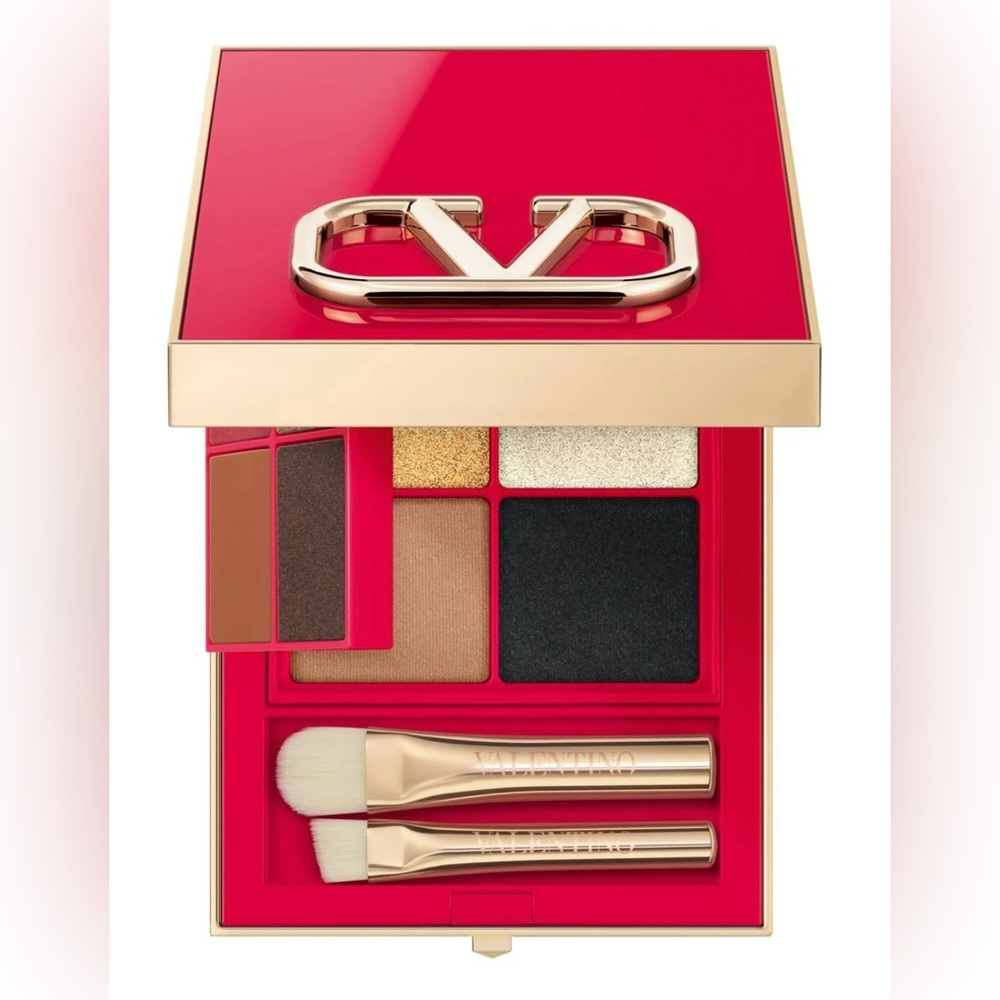 Valentino Clor-Flip Multi-Look Eyeshadow Palette in the “When in Roma”